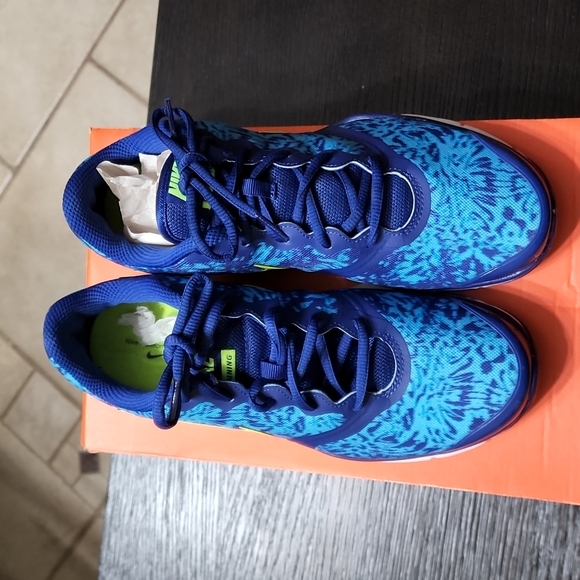 Size 8 Nike In-season Tr - Picture 4 of 4